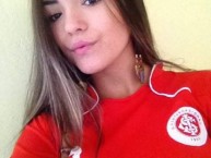 Hincha - Tribunera - Chica - Fanatica de la Barra: Guarda Popular • Club: Internacional