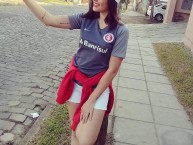 Hincha - Tribunera - Chica - Fanatica de la Barra: Guarda Popular • Club: Internacional