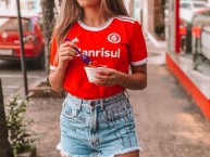 Hincha - Tribunera - Chica - Fanatica de la Barra: Guarda Popular • Club: Internacional