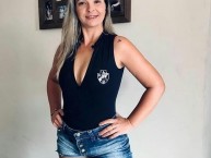 Hincha - Tribunera - Chica - Fanatica de la Barra: Guerreiros do Almirante • Club: Vasco da Gama