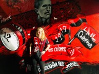 Hincha - Tribunera - Chica - Fanatica de la Barra: La 12 • Club: Alajuelense