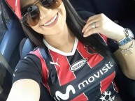 Hincha - Tribunera - Chica - Fanatica de la Barra: La 12 • Club: Alajuelense