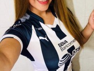 Hincha - Tribunera - Chica - Fanatica de la Barra: La Adicción • Club: Monterrey • País: México