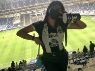 Hincha - Tribunera - Chica - Fanatica de la Barra: La Adicción • Club: Monterrey