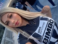 Hincha - Tribunera - Chica - Fanatica de la Barra: La Adicción &bull; Club: Monterrey