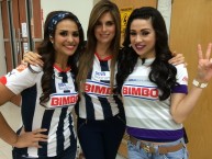 Hincha - Tribunera - Chica - Fanatica de la Barra: La Adicción • Club: Monterrey