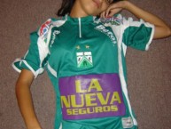 Hincha - Tribunera - Chica - Fanatica de la Barra: La Banda 100% Caballito • Club: Ferro Carril Oeste