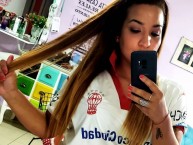 Hincha - Tribunera - Chica - Fanatica de la Barra: La Banda de la Quema • Club: Huracán