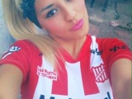 Hincha - Tribunera - Chica - Fanatica de la Barra: La Banda del Camion • Club: San Martín de Tucumán