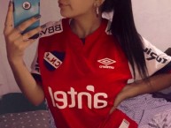 Hincha - Tribunera - Chica - Fanatica de la Barra: La Banda del Parque • Club: Nacional