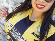 Hincha - Tribunera - Chica - Fanatica de la Barra: La Banda Monstruo • Club: Almirante Brown