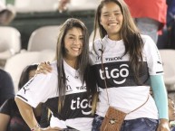 Hincha - Tribunera - Chica - Fanatica de la Barra: La Barra 79 • Club: Olimpia