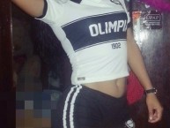 Hincha - Tribunera - Chica - Fanatica de la Barra: La Barra 79 • Club: Olimpia