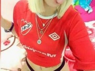 Hincha - Tribunera - Chica - Fanatica de la Barra: La Barra del Rojo • Club: Independiente