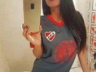 Hincha - Tribunera - Chica - Fanatica de la Barra: La Barra del Rojo • Club: Independiente