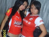 Hincha - Tribunera - Chica - Fanatica de la Barra: La Guardia Albi Roja Sur • Club: Independiente Santa Fe