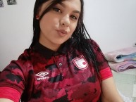 Hincha - Tribunera - Chica - Fanatica de la Barra: La Guardia Albi Roja Sur • Club: Independiente Santa Fe