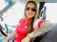 Hincha - Tribunera - Chica - Fanatica de la Barra: La Guardia Albi Roja Sur • Club: Independiente Santa Fe