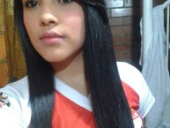 Hincha - Tribunera - Chica - Fanatica de la Barra: La Guardia Albi Roja Sur • Club: Independiente Santa Fe