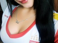 Hincha - Tribunera - Chica - Fanatica de la Barra: La Guardia Albi Roja Sur • Club: Independiente Santa Fe