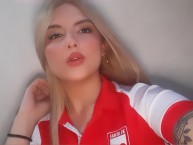 Hincha - Tribunera - Chica - Fanatica de la Barra: La Guardia Albi Roja Sur • Club: Independiente Santa Fe