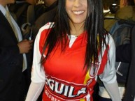 Hincha - Tribunera - Chica - Fanatica de la Barra: La Guardia Albi Roja Sur • Club: Independiente Santa Fe