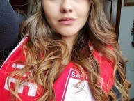 Hincha - Tribunera - Chica - Fanatica de la Barra: La Guardia Albi Roja Sur • Club: Independiente Santa Fe