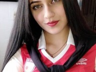 Hincha - Tribunera - Chica - Fanatica de la Barra: La Guardia Albi Roja Sur • Club: Independiente Santa Fe