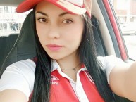 Hincha - Tribunera - Chica - Fanatica de la Barra: La Guardia Albi Roja Sur • Club: Independiente Santa Fe