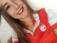 Hincha - Tribunera - Chica - Fanatica de la Barra: La Guardia Albi Roja Sur • Club: Independiente Santa Fe