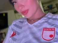 Hincha - Tribunera - Chica - Fanatica de la Barra: La Guardia Albi Roja Sur • Club: Independiente Santa Fe