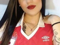 Hincha - Tribunera - Chica - Fanatica de la Barra: La Guardia Albi Roja Sur • Club: Independiente Santa Fe