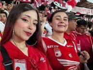 Hincha - Tribunera - Chica - Fanatica de la Barra: La Guardia Albi Roja Sur • Club: Independiente Santa Fe