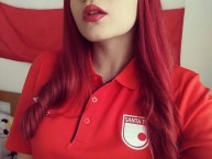 Hincha - Tribunera - Chica - Fanatica de la Barra: La Guardia Albi Roja Sur • Club: Independiente Santa Fe