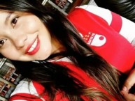 Hincha - Tribunera - Chica - Fanatica de la Barra: La Guardia Albi Roja Sur • Club: Independiente Santa Fe