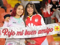 Hincha - Tribunera - Chica - Fanatica de la Barra: La Guardia Albi Roja Sur • Club: Independiente Santa Fe