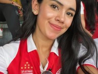 Hincha - Tribunera - Chica - Fanatica de la Barra: La Guardia Albi Roja Sur • Club: Independiente Santa Fe