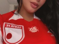 Hincha - Tribunera - Chica - Fanatica de la Barra: La Guardia Albi Roja Sur • Club: Independiente Santa Fe