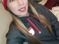 Hincha - Tribunera - Chica - Fanatica de la Barra: La Guardia Albi Roja Sur &bull; Club: Independiente Santa Fe &bull; País: Colombia