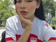 Hincha - Tribunera - Chica - Fanatica de la Barra: La Guardia Albi Roja Sur &bull; Club: Independiente Santa Fe