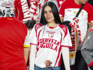 Hincha - Tribunera - Chica - Fanatica de la Barra: La Guardia Albi Roja Sur &bull; Club: Independiente Santa Fe &bull; País: Colombia