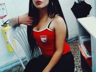 Hincha - Tribunera - Chica - Fanatica de la Barra: La Guardia Albi Roja Sur • Club: Independiente Santa Fe