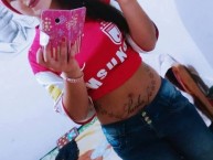 Hincha - Tribunera - Chica - Fanatica de la Barra: La Guardia Albi Roja Sur • Club: Independiente Santa Fe