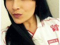 Hincha - Tribunera - Chica - Fanatica de la Barra: La Guardia Albi Roja Sur • Club: Independiente Santa Fe