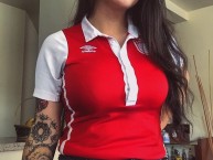 Hincha - Tribunera - Chica - Fanatica de la Barra: La Guardia Albi Roja Sur • Club: Independiente Santa Fe