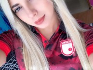 Hincha - Tribunera - Chica - Fanatica de la Barra: La Guardia Albi Roja Sur • Club: Independiente Santa Fe