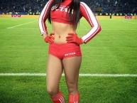 Hincha - Tribunera - Chica - Fanatica de la Barra: La Guardia Albi Roja Sur • Club: Independiente Santa Fe