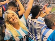 Hincha - Tribunera - Chica - Fanatica de la Barra: La Guardia Imperial • Club: Racing Club • País: Argentina