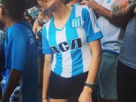 Hincha - Tribunera - Chica - Fanatica de la Barra: La Guardia Imperial • Club: Racing Club • País: Argentina