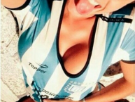 Hincha - Tribunera - Chica - Fanatica de la Barra: La Guardia Imperial • Club: Racing Club